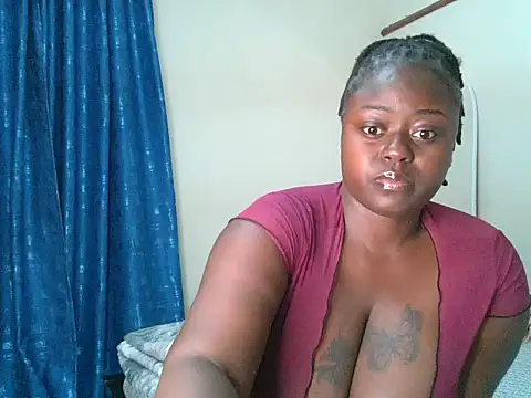 t-QueenSlyy online show from June 5, 4:49 am
