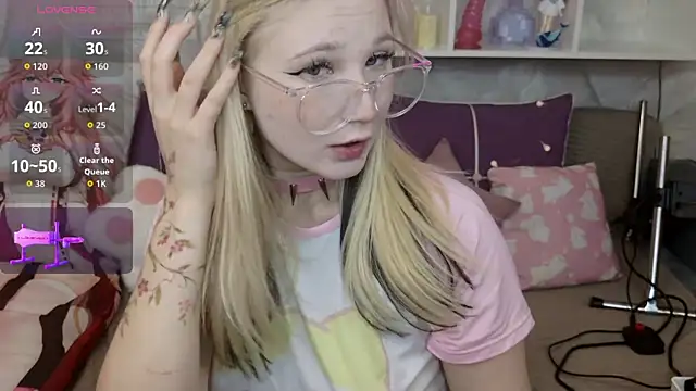 MeowkaKitty online show from October 4, 2:17 am