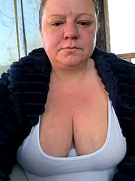 jusichka online show from April 4, 6:01 am