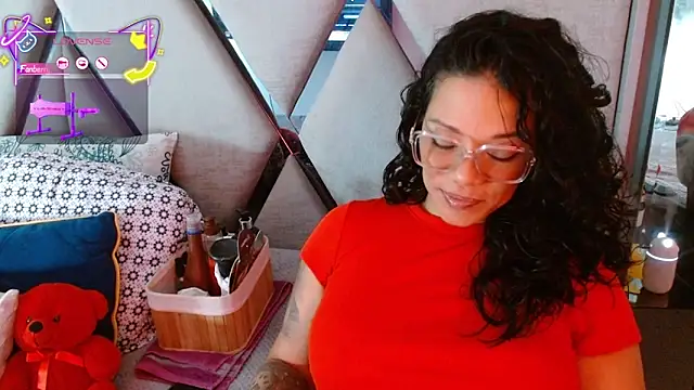 paula daniela1 online show from February 8, 3:05 pm