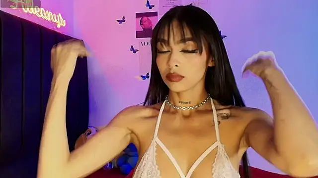 Alleanys Cristal online show from November 13, 7:13 pm