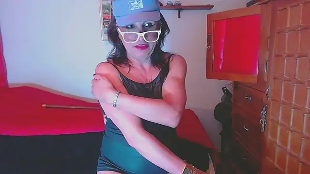 LorenJade online show from November 7, 8:09 am