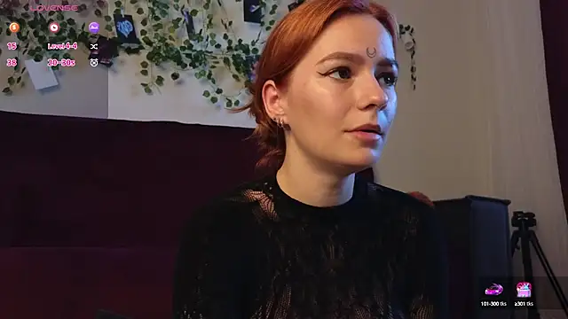 girl with snaketatto0 online show from October 1, 2:38 am