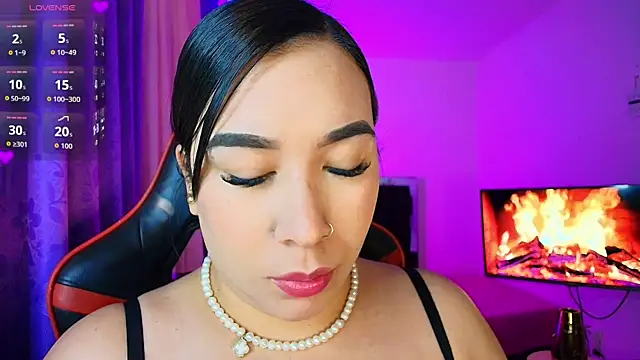 leahtemptation3 online show from October 24, 10:33 am