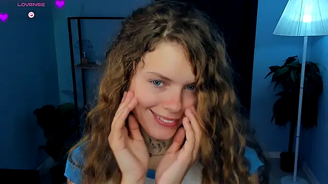 RayaNenlia online show from October 8, 5:23 am