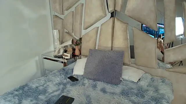 Natalyefoster online show from September 12, 7:54 pm