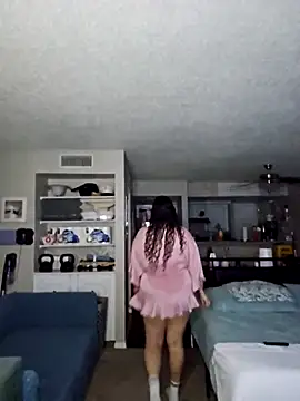 honeeyyy pot online show from October 22, 5:45 am