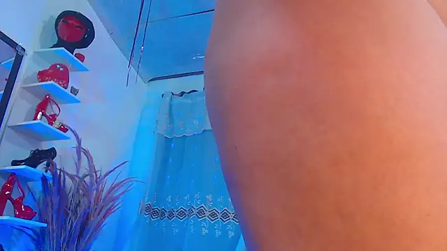 KorayRoussel online show from December 22, 1:58 pm