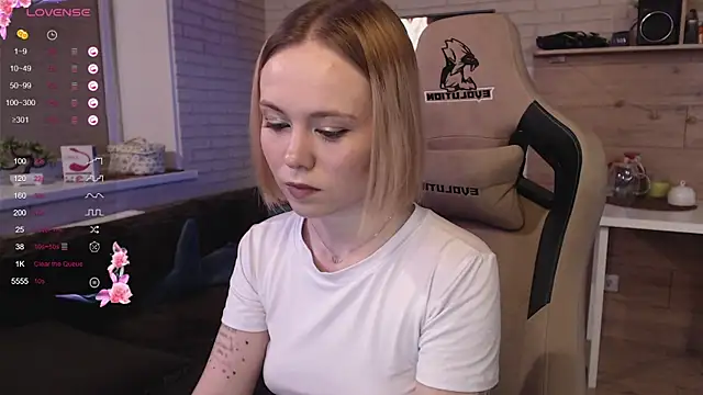 lucy mirror online show from September 13, 9:12 pm