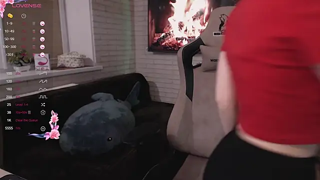 lucy mirror online show from October 10, 9:31 pm