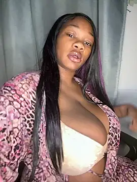 CharismaaBanx online show from October 3, 8:30 am