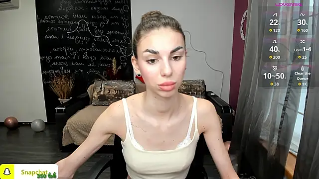 EmmyGreans online show from March 18, 12:43 pm