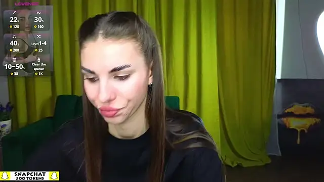 EmmyGreans online show from April 10, 11:38 am