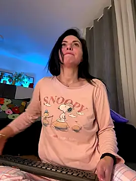 KimKelly13 online show from December 5, 7:19 am