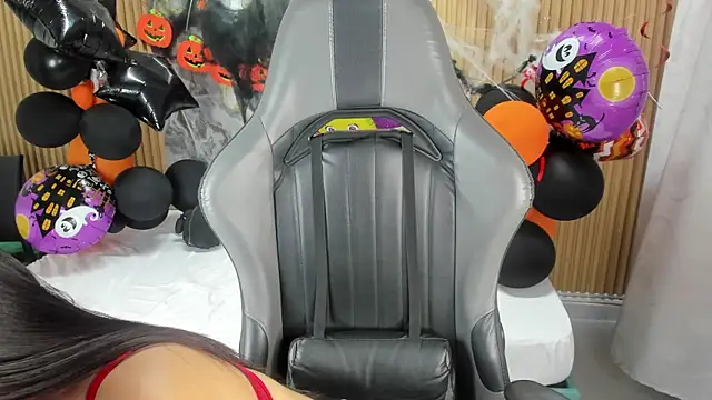 Lili 16 online show from November 4, 11:26 am