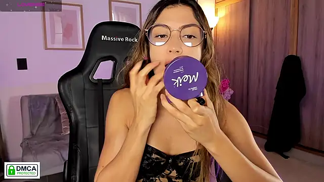 Lilabril online show from April 23, 2:41 pm