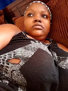 queennapal online show from April 5, 7:29 am