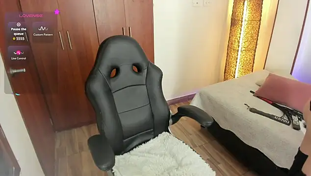 Vanessa party online show from October 22, 4:28 am