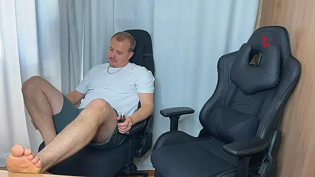 MrMrsRight online show from September 16, 7:27 am