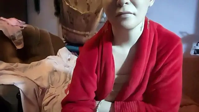  Kitti  online show from January 17, 7:54 pm