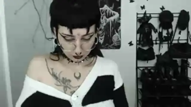 dakota krall   online show from October 31, 10:08 am