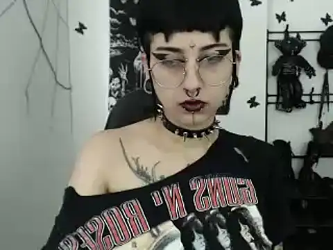 dakota krall   online show from October 19, 1:13 pm