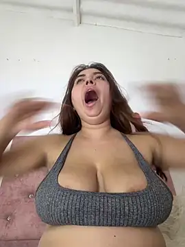 Tara  Sexy online show from April 18, 8:31 pm