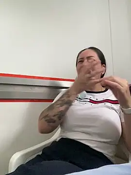 HealingHoney online show from April 15, 12:06 pm