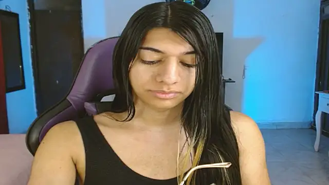 engielphoenis14 online show from January 7, 5:16 pm