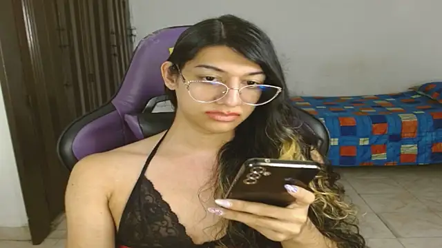 engielphoenis14 online show from October 7, 1:10 am