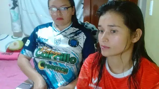 clayre and jill online show from November 6, 4:18 am