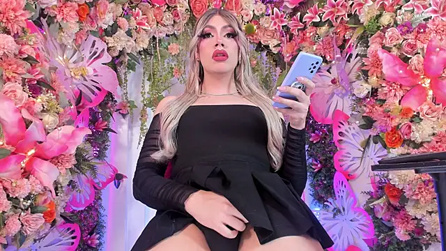 Laurenn evans online show from March 17, 8:35 pm