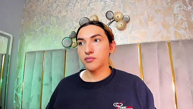 TomLondon  online show from February 10, 3:04 pm