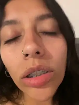 BrittanyDiaz online show from April 2, 1:36 am