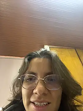 karlamorris  online show from March 18, 1:27 pm