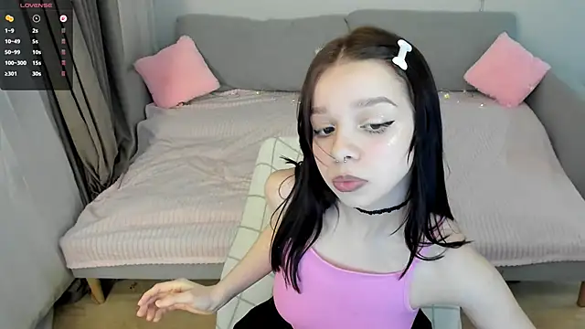 crystal lilith online show from January 18, 1:46 am