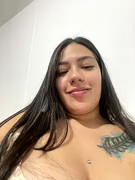 Latina vanessa online show from December 3, 4:48 am