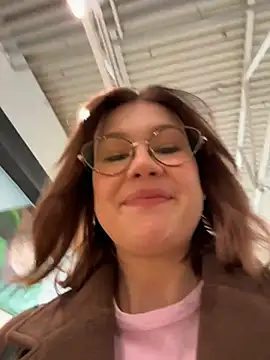 RinaCat online show from March 25, 6:05 am