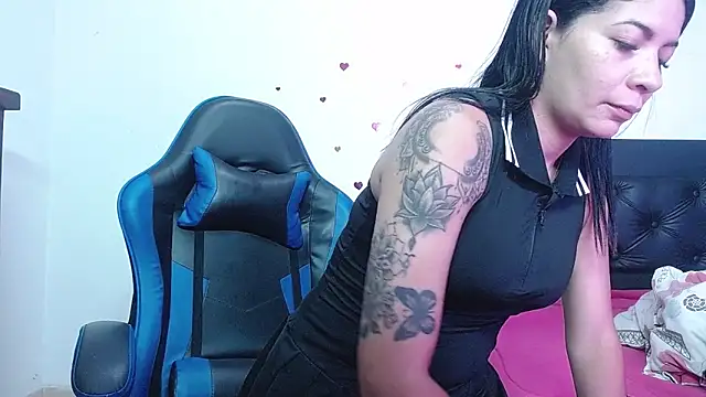 Georgina Copper online show from May 21, 9:57 pm