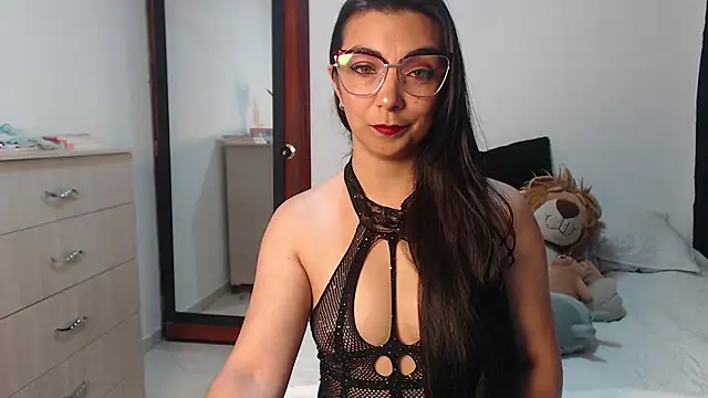 Karla hernandez  online show from February 2, 10:36 am