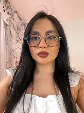 montmariana online show from October 6, 1:44 am