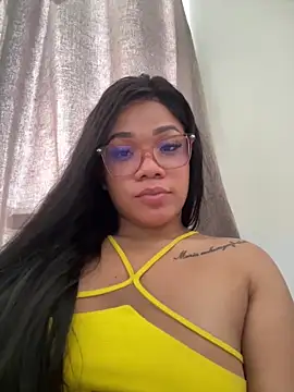 ashley Tompson1 online show from October 30, 5:25 pm