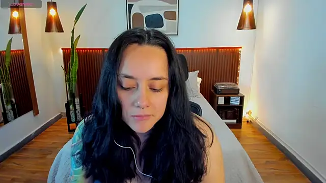 KatherineBond online show from October 20, 6:55 pm