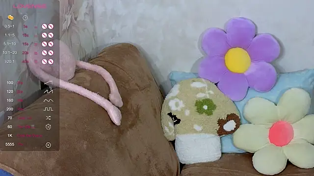 TrissMerigold9 online show from October 13, 9:12 am