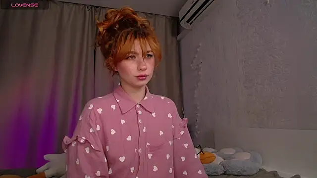 Evaa Moonn  online show from September 15, 11:34 pm