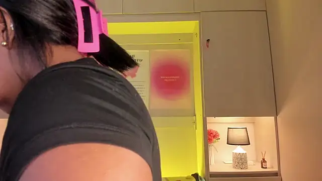 tamaraa smiith online show from April 18, 7:40 pm