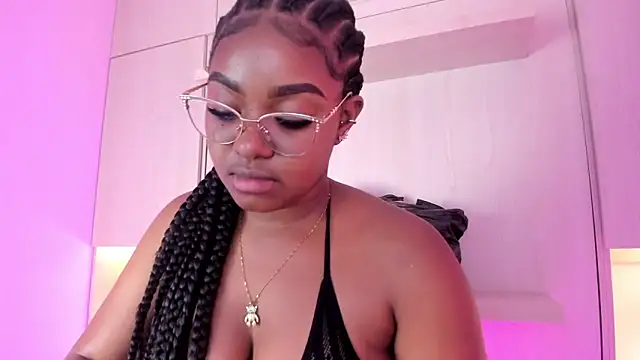 tamaraa smiith online show from September 23, 7:45 pm