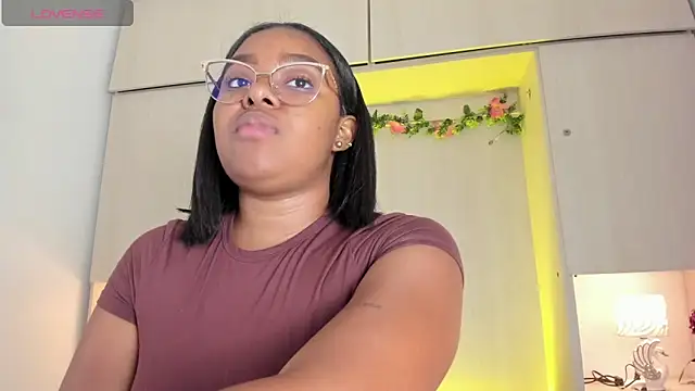 tamaraa smiith online show from April 15, 7:58 pm