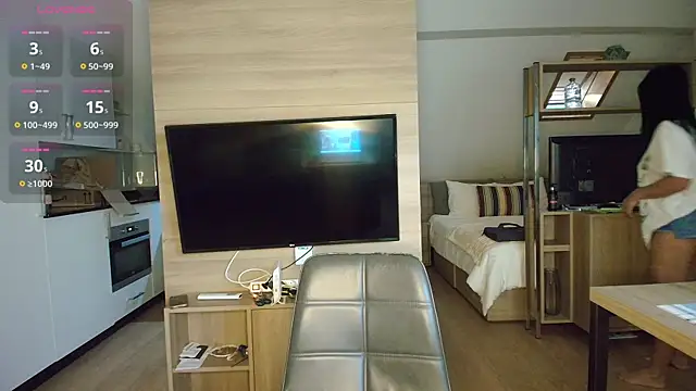 Arya 33 online show from October 14, 7:22 am