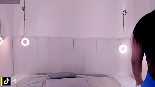  huge boobs ebony online show from October 14, 7:38 pm